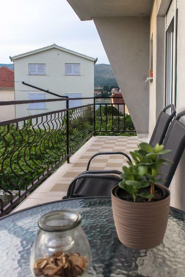 Apartman Karlo Antonio Trogir Exterior foto